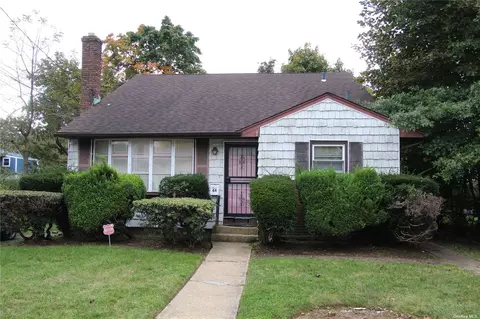 44 Jefferson Ave, Roosevelt, NY 11575