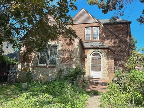 146-11 Delaware Ave, Flushing, NY 11355