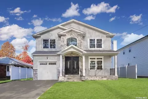 3351 Woodward Ave, Wantagh, NY 11793