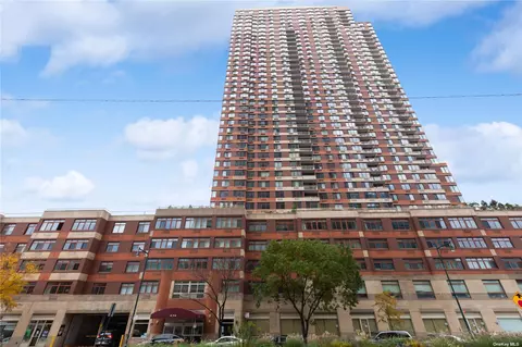 4-74 48th Ave #10C, Long Island City, NY 11109