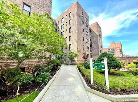 43-40 Union St #3C, Flushing, NY 11375