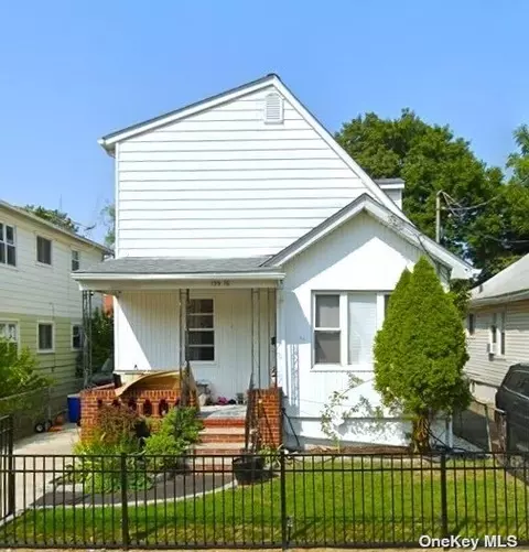 135-16 221st St, Springfield Gardens, NY 11413