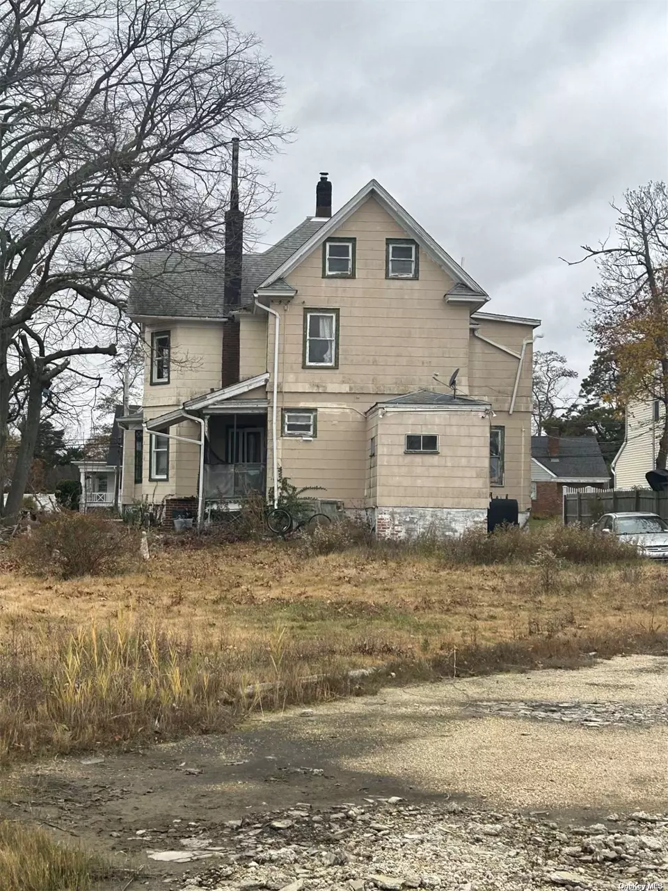 300 Clocks Blvd, Massapequa, NY 11758 33 Photos Movoto