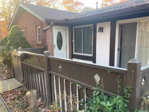 431 Birchwood Rd #431, Medford, NY 11763