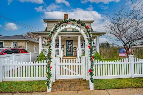 2873 Stevens St, Oceanside, NY 11572