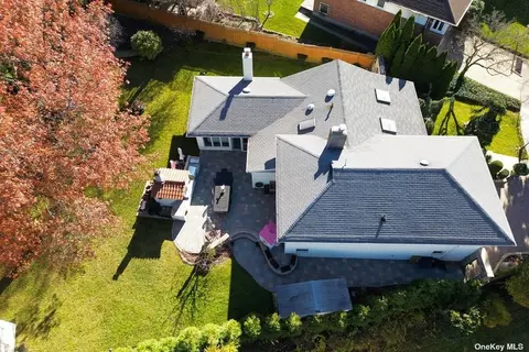 228-22 49th Rd, Bayside, NY 11364