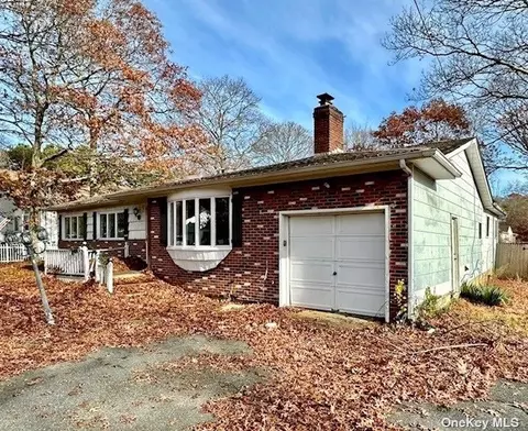 108 Revilo Ave, Shirley, NY 11967
