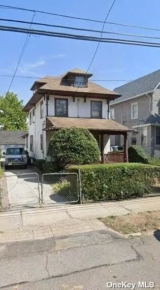10-18 Beach 22nd St, Far Rockaway, NY 11691