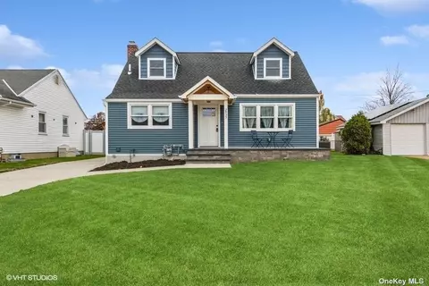 2935 Lawrence Dr, Wantagh, NY 11793