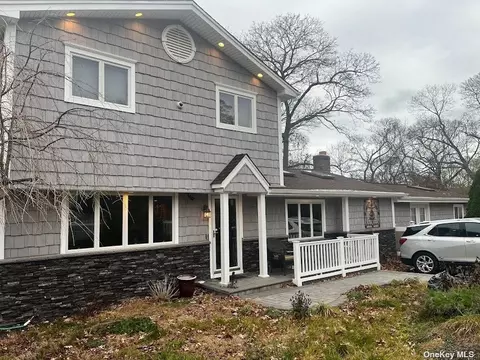 39 Bellaire Ave, Selden, NY 11784