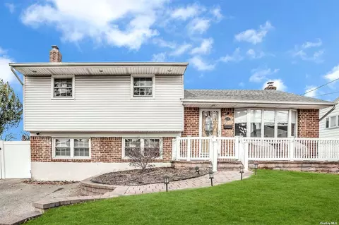 20 Cumberland Rd, Jericho, NY 11753