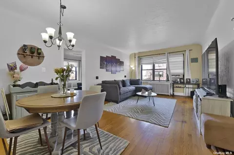 141 Wyckoff Pl #4B, Woodmere, NY 11598