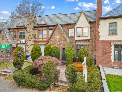 147-21 Willets Point Blvd, Whitestone, NY 11357