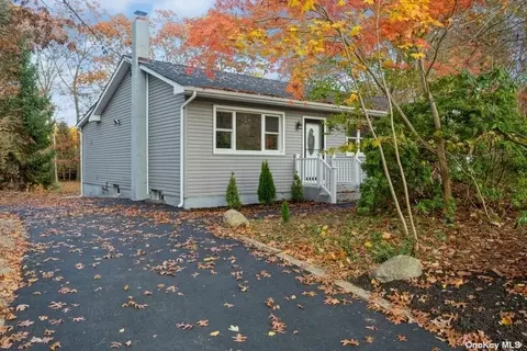 970 N Sea Rd, Southampton, NY 11968