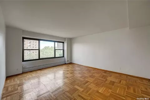 21-66 33rd Rd #8A, Astoria, NY 11106