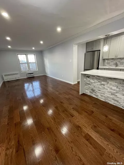 151-35 84th St #4B, Howard Beach, NY 11414
