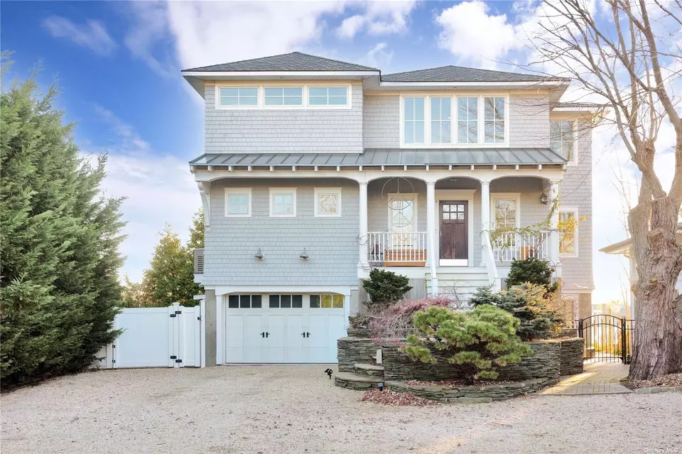 210 Ocean Ave, Amityville, NY 11701 30 Photos Movoto