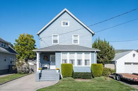 153 Bellevue Ave, Oceanside, NY 11572