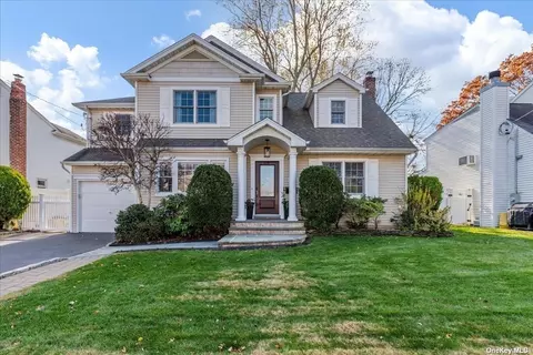 168 Brendan Ave, Massapequa Park, NY 11762