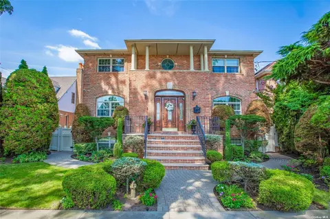 149-37 9th Ave, Whitestone, NY 11357