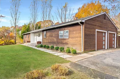 31 Terry Dr, Shelter Island, NY 11964