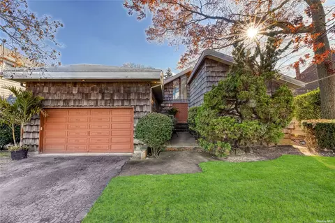 1822 Yale Rd, Merrick, NY 11566