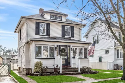108 Mayfair Ave, Floral Park, NY 11001