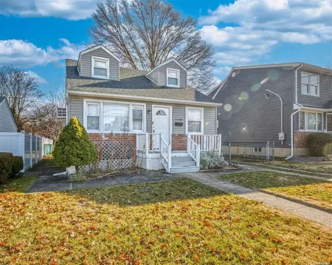 1439 Rhode Ave, North Merrick, NY 11566