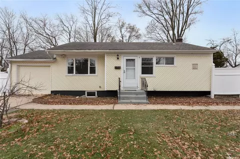 168 Charter Oaks Ave, Brentwood, NY 11717