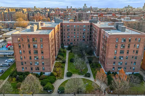 144-46 38 Ave #3G, Flushing, NY 11354