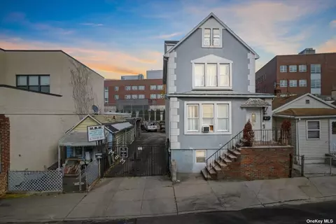 54-2527 73rd Pl, Maspeth, NY 11378