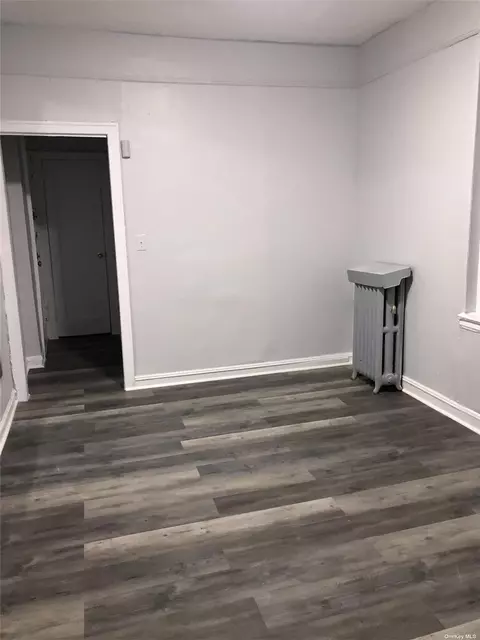 21-57 33rd St #5D, Astoria, NY 11105