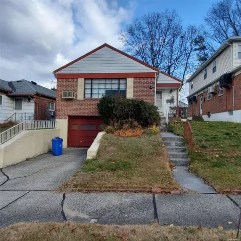 69-11 223rd St, Oakland Gardens, NY 11364