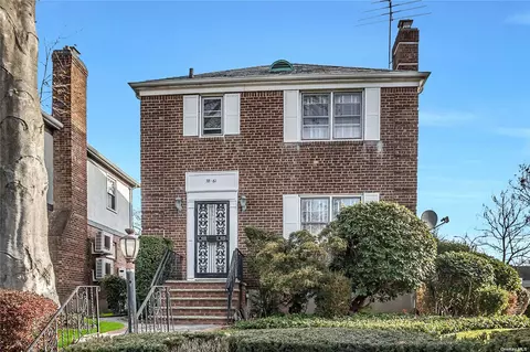 78-61 222nd St, Bayside, NY 11364
