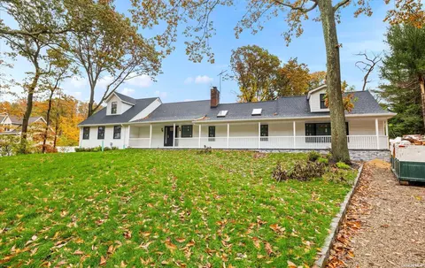 32 Brookfield Rd, Fort Salonga, NY 11768