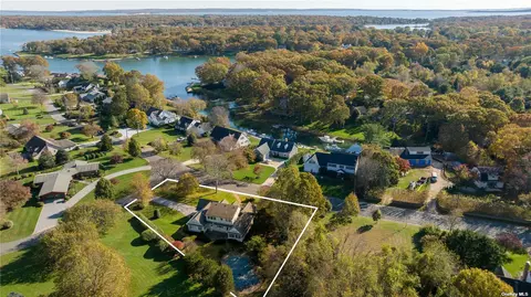 940 W Hill Rd, Southold, NY 11971