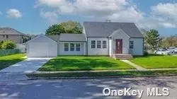 144 Norman St, New Hyde Park, NY 11040