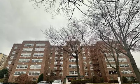 211-35 23rd Ave #5F, Bayside, NY 11360