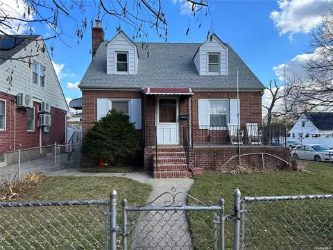 45-67 195 St, Flushing, NY 11358
