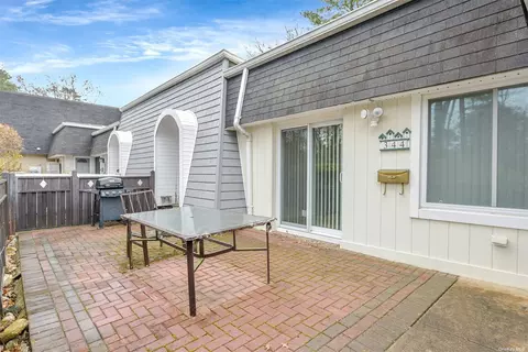 344 Birchwood Rd #344, Medford, NY 11763