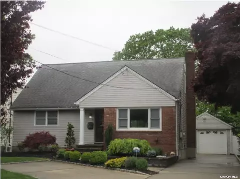 1320 Bellmore Rd, North Bellmore, NY 11710