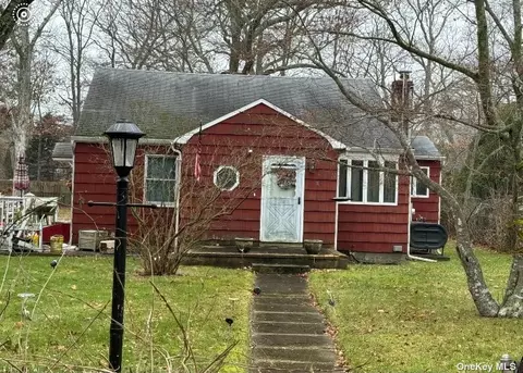 32 Stackyard Dr, Mastic Beach, NY 11951 photo 1