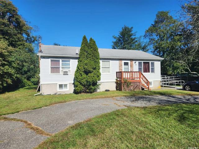 Undisclosed, Mastic Beach, NY 11951