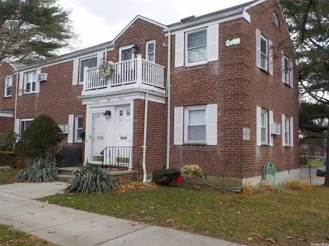 261-08 Langston Ave #E-1, Glen Oaks, NY 11004