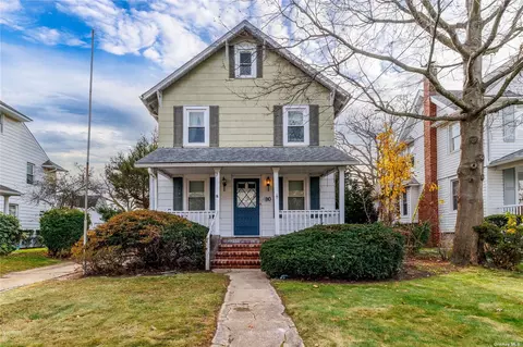 80 Walnut Ave, Rockville Centre, NY 11570