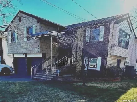 336 Foxhurst Rd, Oceanside, NY 11572