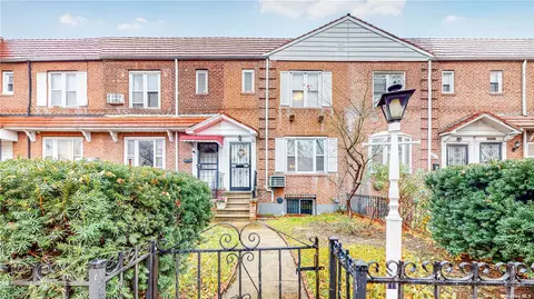 32-07 77th St, East Elmhurst, NY 11370