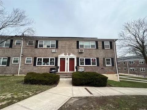 68-35 150th St #328A, Flushing, NY 11367