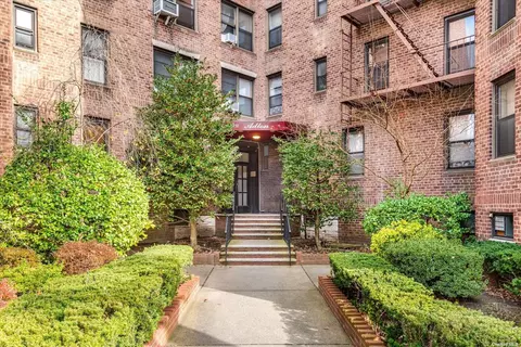 83-55 Woodhaven Blvd #6K, Woodhaven, NY 11421