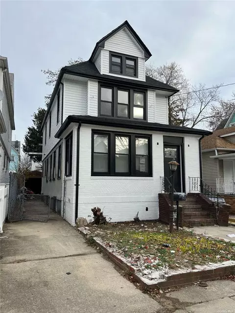 110-35 166th St, Jamaica, NY 11433